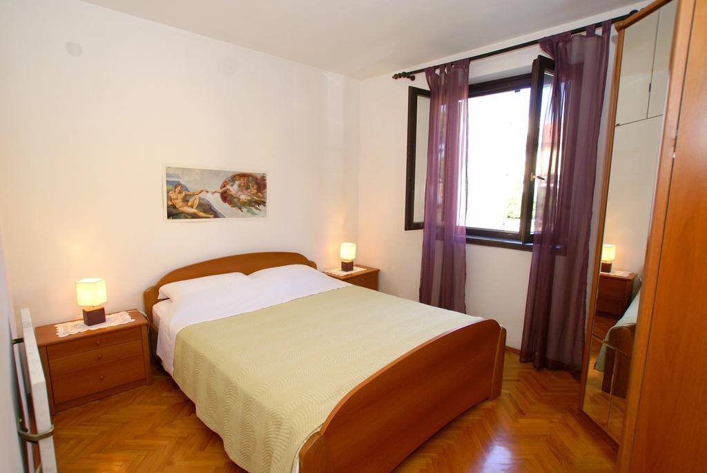 Apartment Ana 1 Malinska Habitación foto