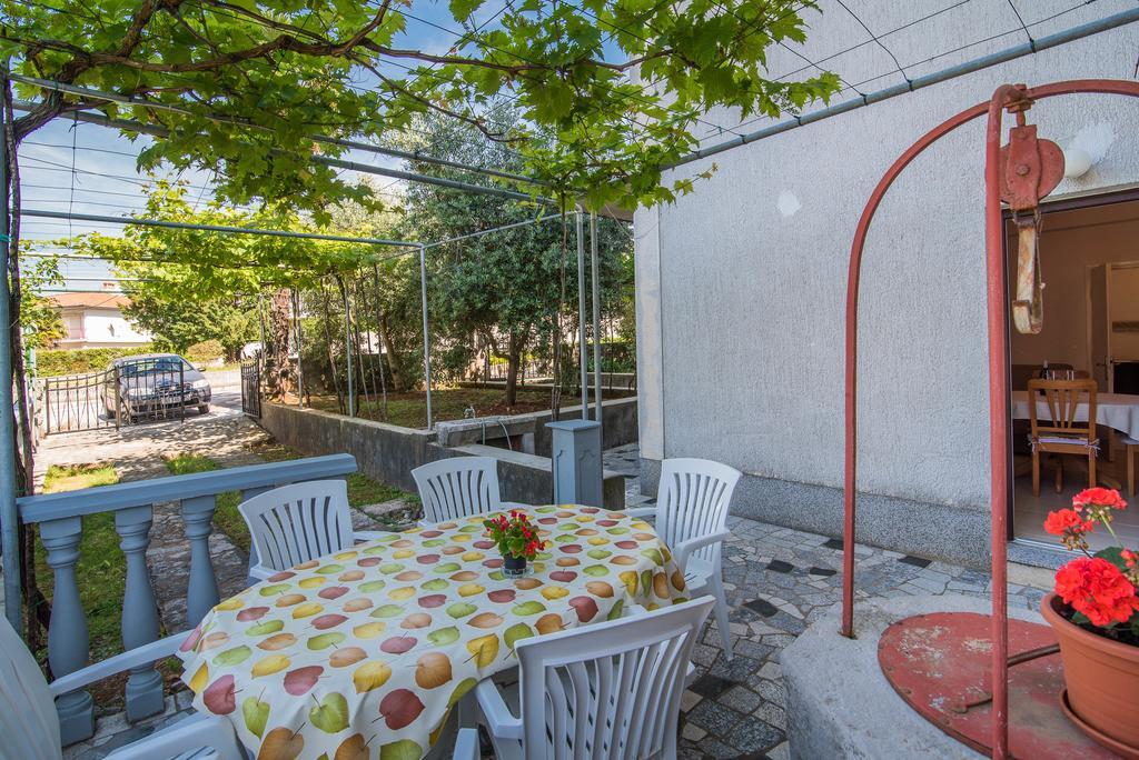 Apartment Ana 1 Malinska Exterior foto