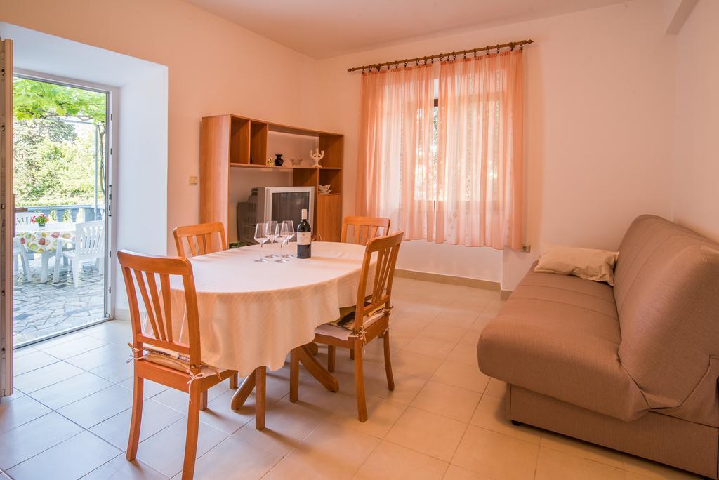 Apartment Ana 1 Malinska Exterior foto